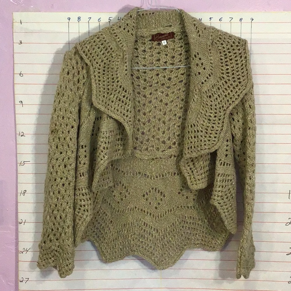 BERRITTI ... Beautiful women’s open front sweater  sz M  tan ... bolero style